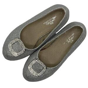 New Marilyn Moda Silver Dress Shoes